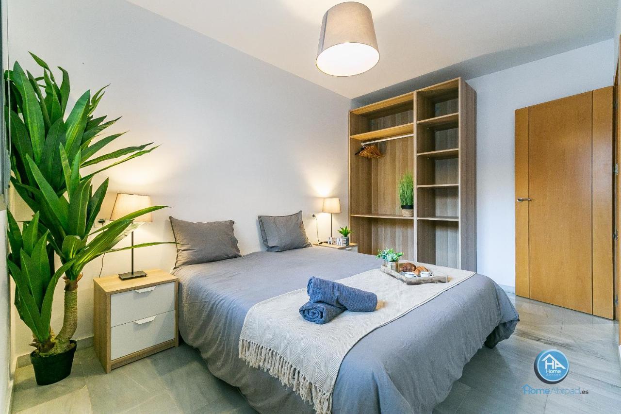 Malaga Boutique Stay - Carlos Haya Area With Parking ภายนอก รูปภาพ
