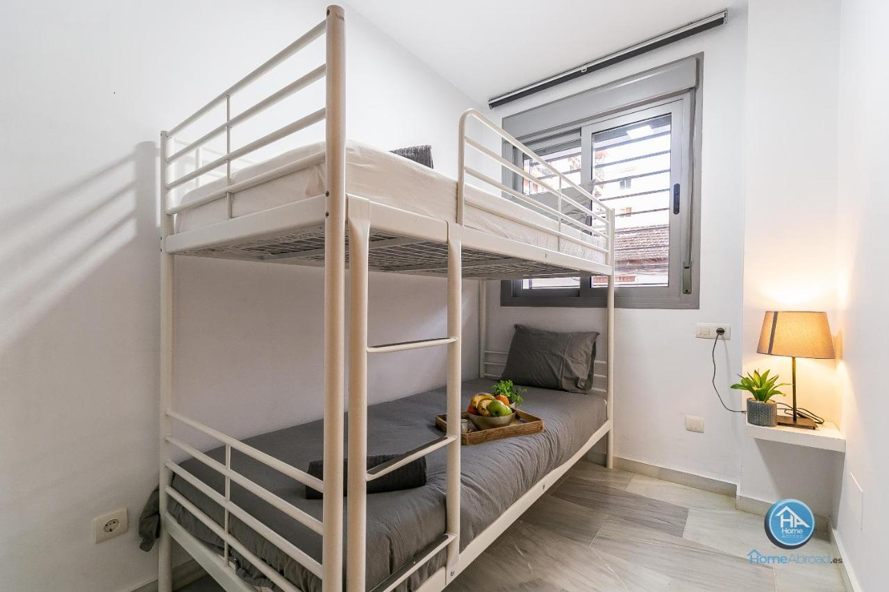 Malaga Boutique Stay - Carlos Haya Area With Parking ภายนอก รูปภาพ